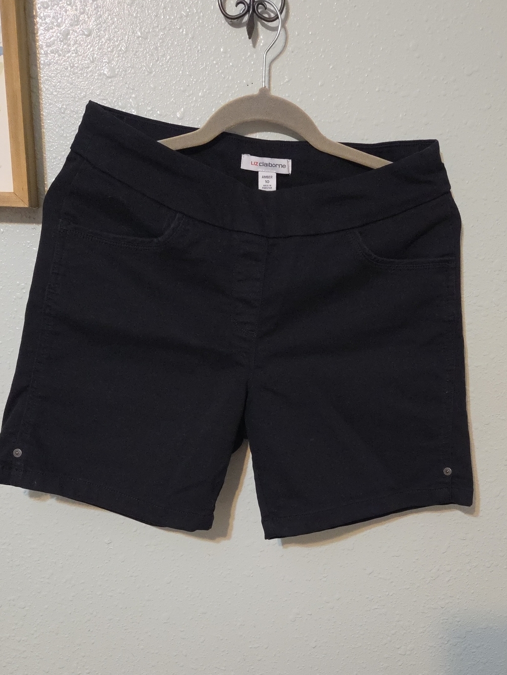 Liz Claiborne Black Pull-On Stretch Bermuda Shorts